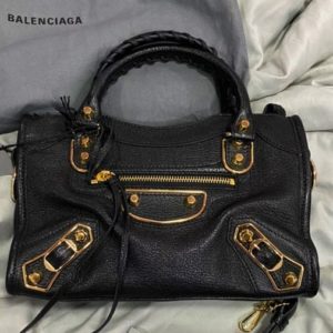 Сумки Balenciaga – как дорого продать оригинальный аксессуар известного бренда?
